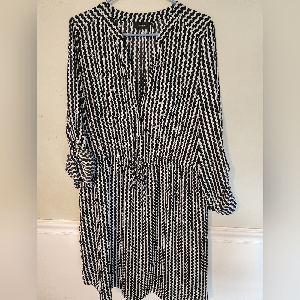 Apt9 Black and White Dress- Size 16